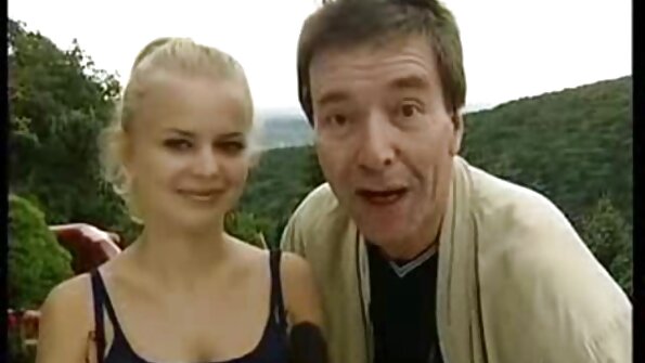 Amia Miley yra fitneso apskretėlė, sušikti kieta sporto salėje