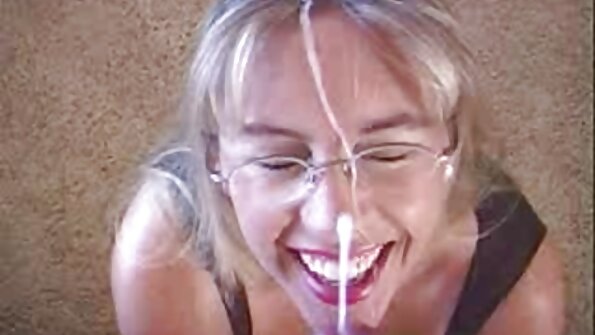Sušikta Nikki Benz po dienos važinėjimo savo keturračiais